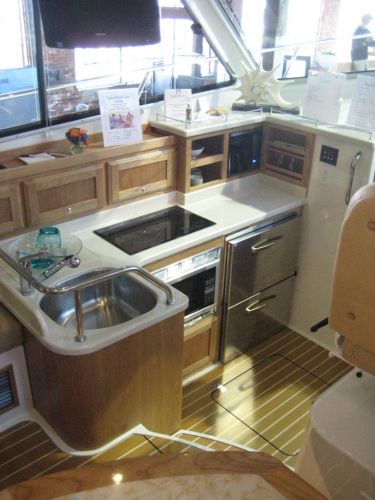 Mid-level Galley