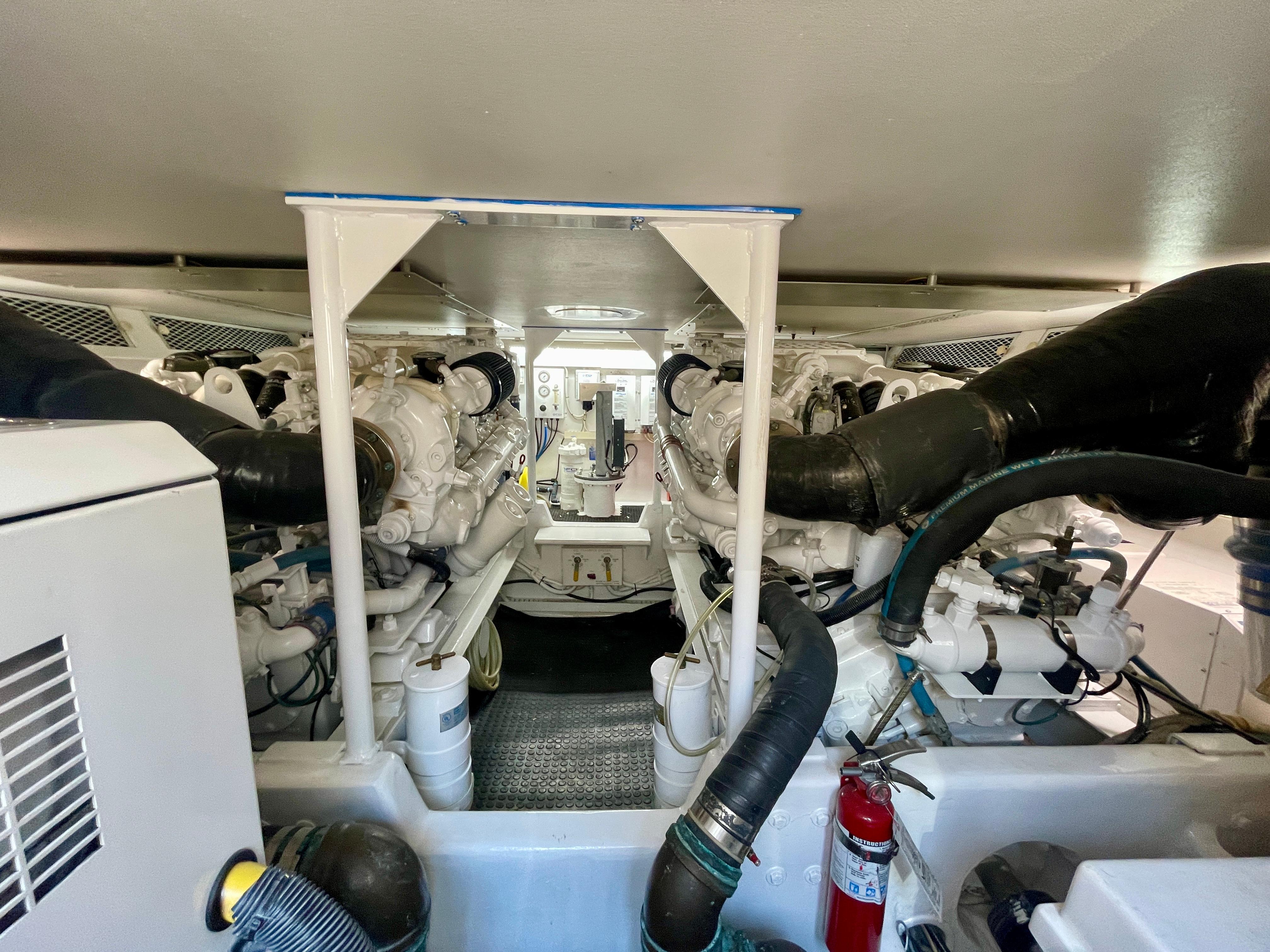 1998-viking-50-convertible-power-9874701-20250716134256798-1
