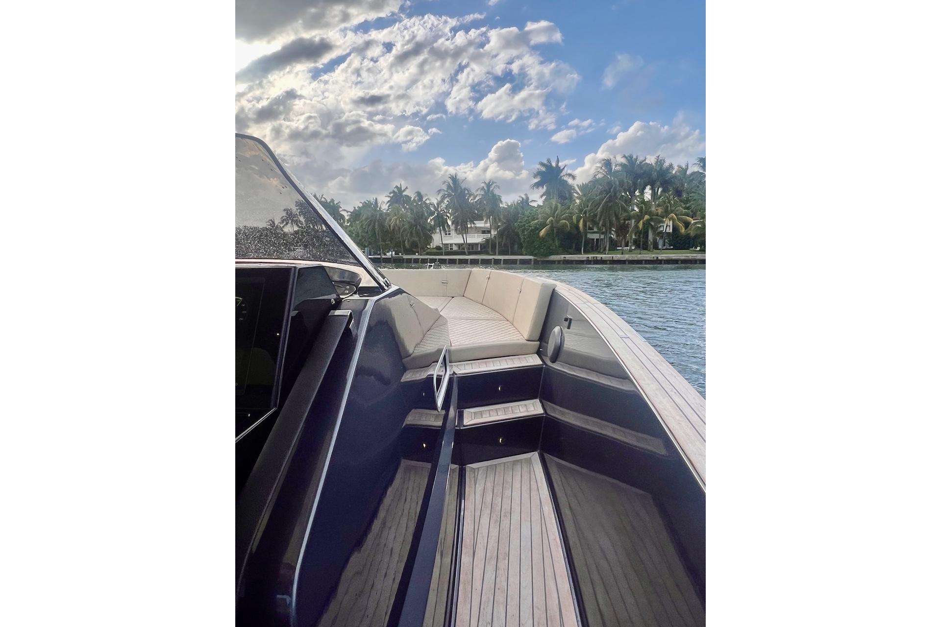Tesoro-T40 Inboard 2022-OASIS FL-US-9744722 | Thumbnail