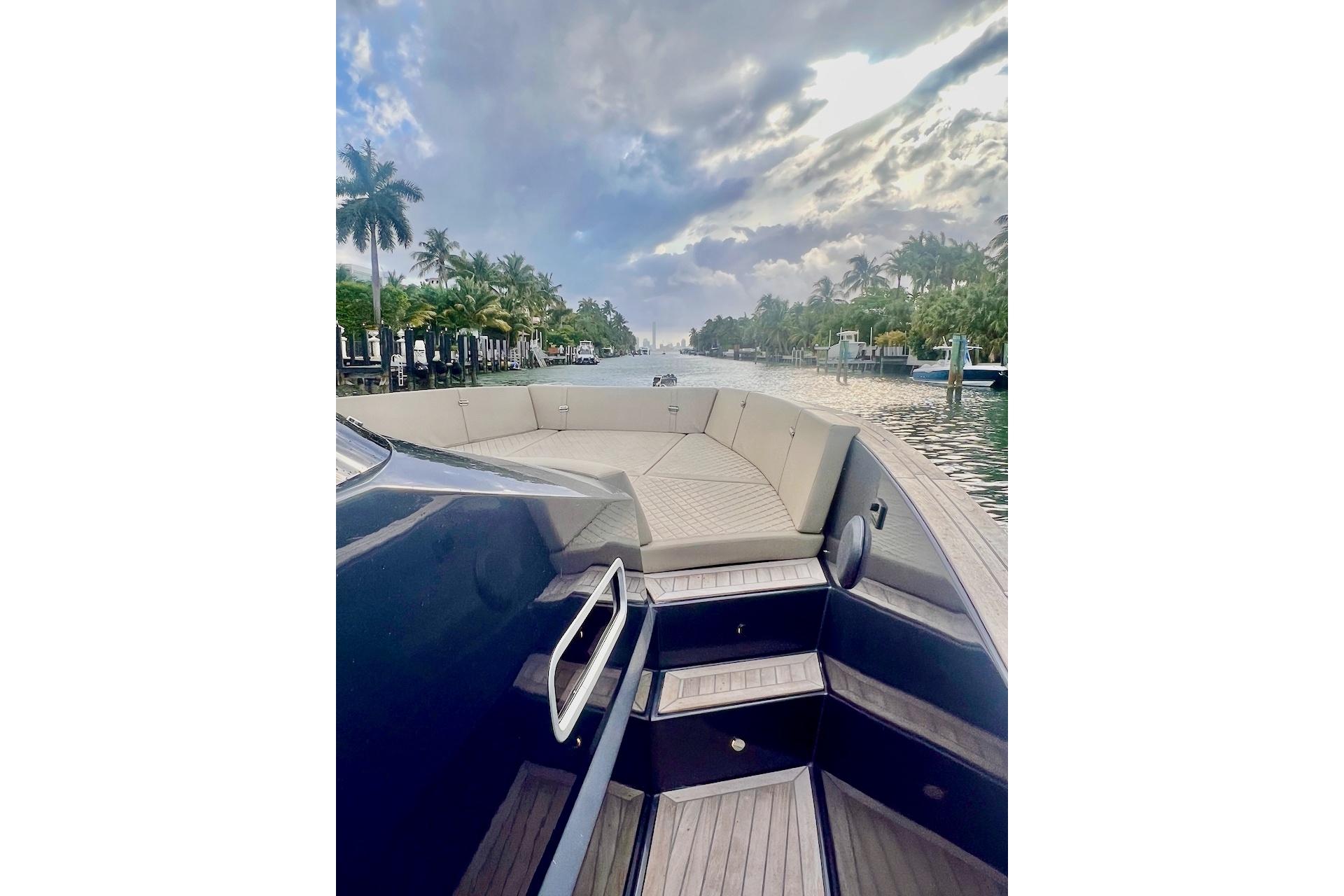 Tesoro-T40 Inboard 2022-OASIS FL-US-9744722 | Thumbnail