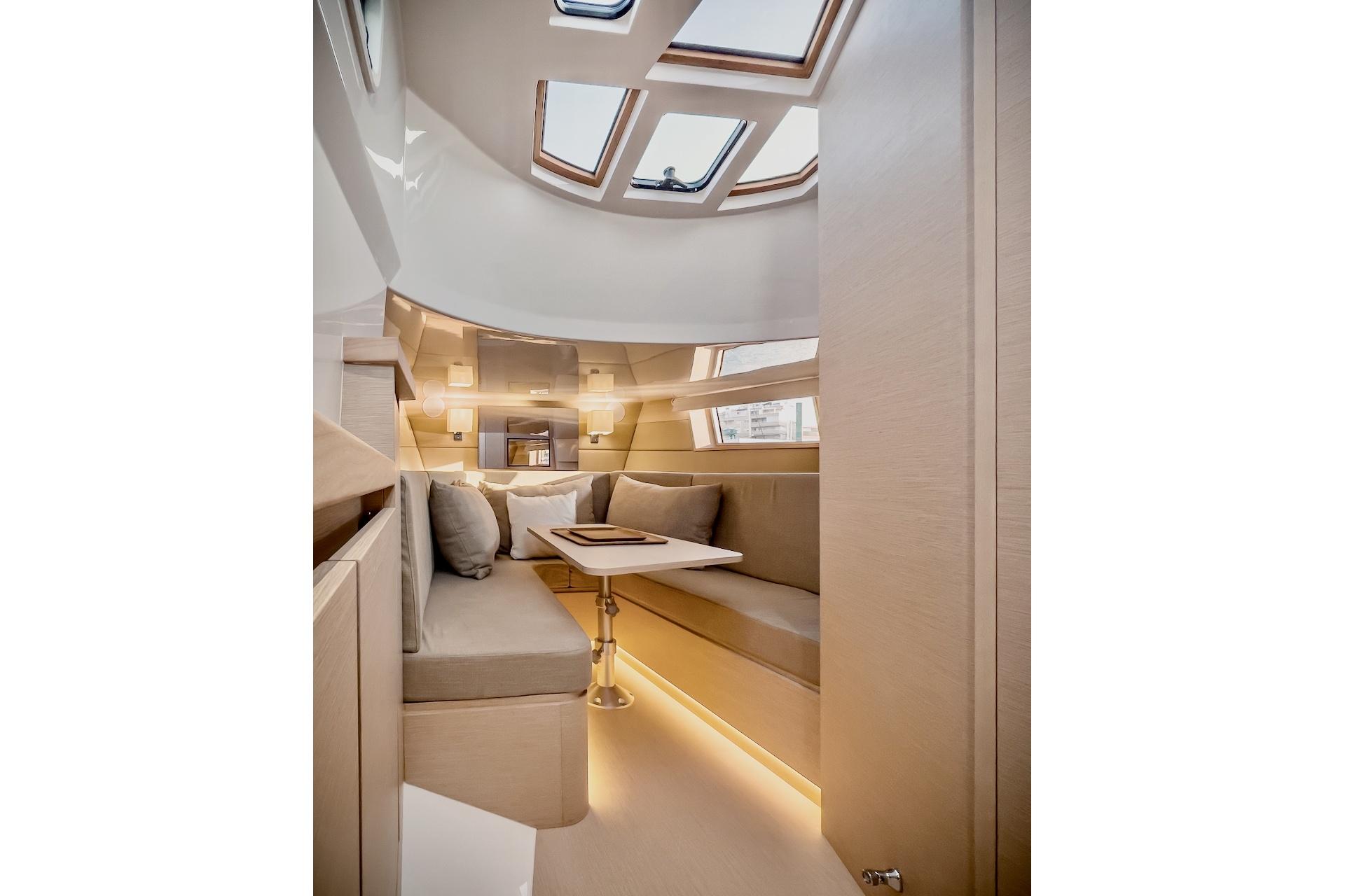 Tesoro-T40 Inboard 2022-OASIS FL-US-9744722 | Thumbnail