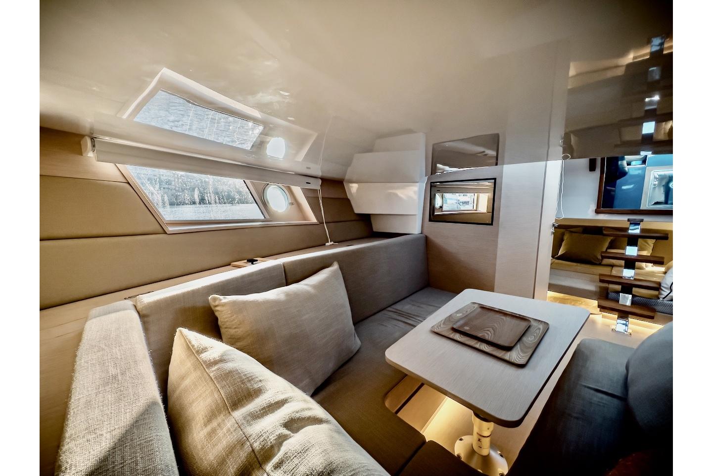 Tesoro-T40 Inboard 2022-OASIS FL-US-9744722 | Thumbnail