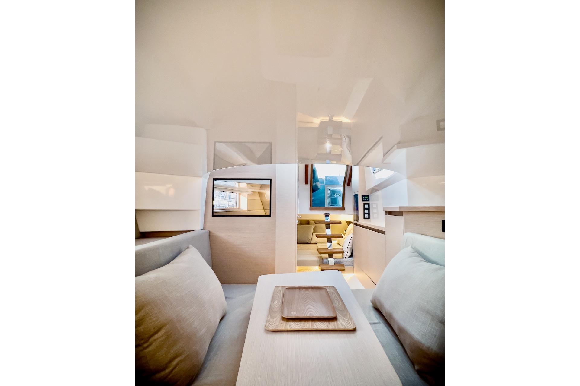 Tesoro-T40 Inboard 2022-OASIS FL-US-9744722 | Thumbnail