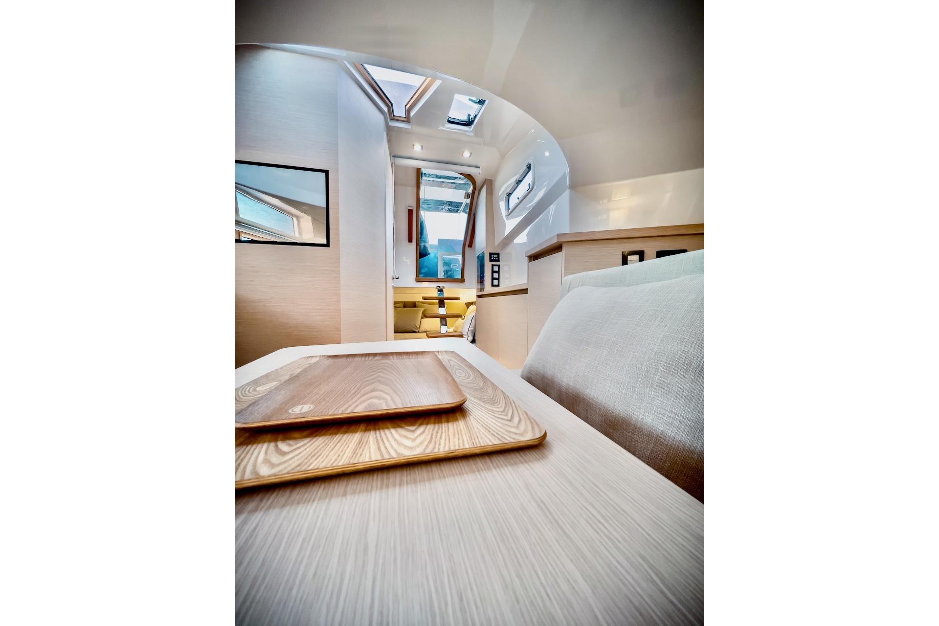 Tesoro-T40 Inboard 2022-OASIS FL-US-9744722 | Thumbnail