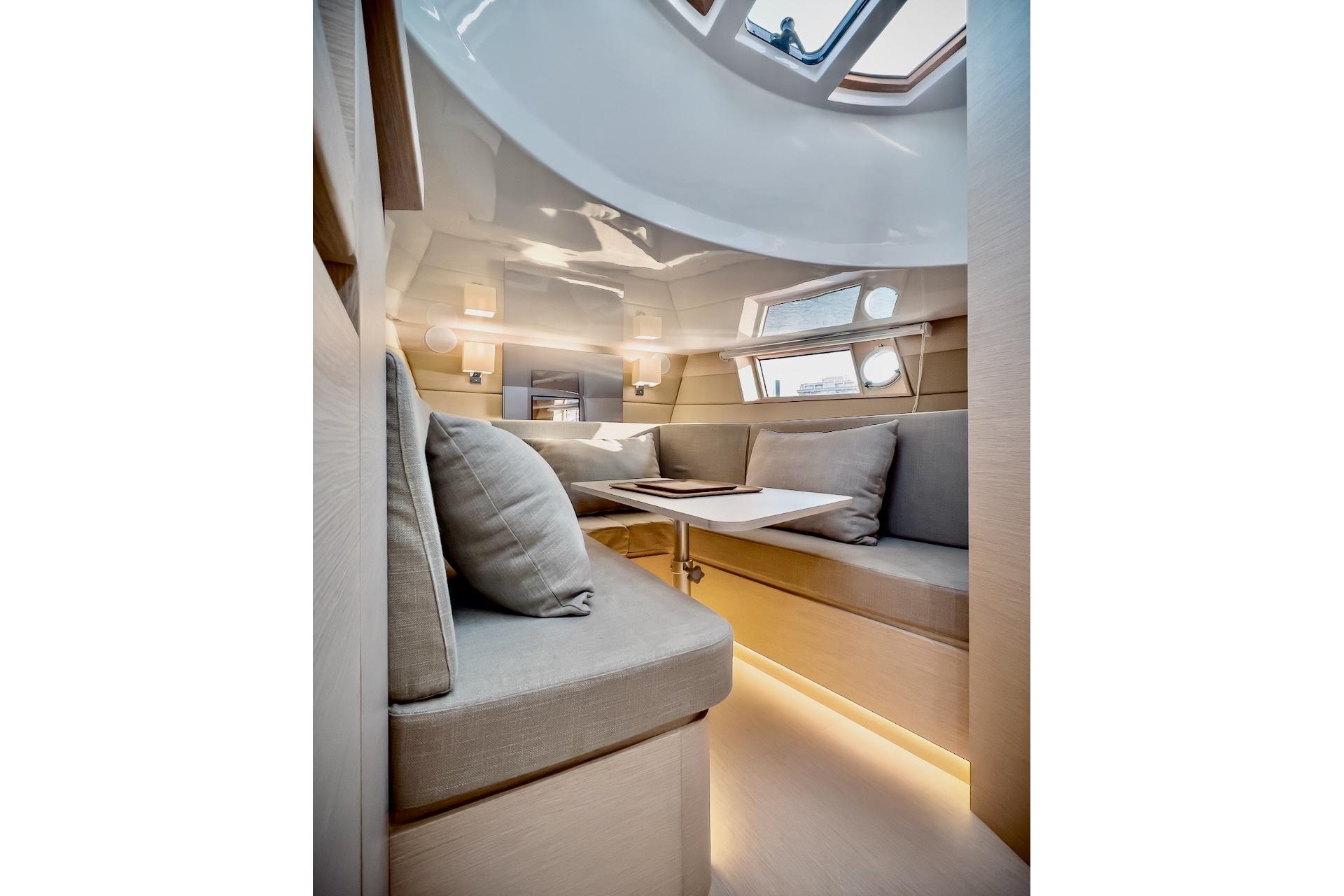 Tesoro-T40 Inboard 2022-OASIS FL-US-9744722 | Thumbnail