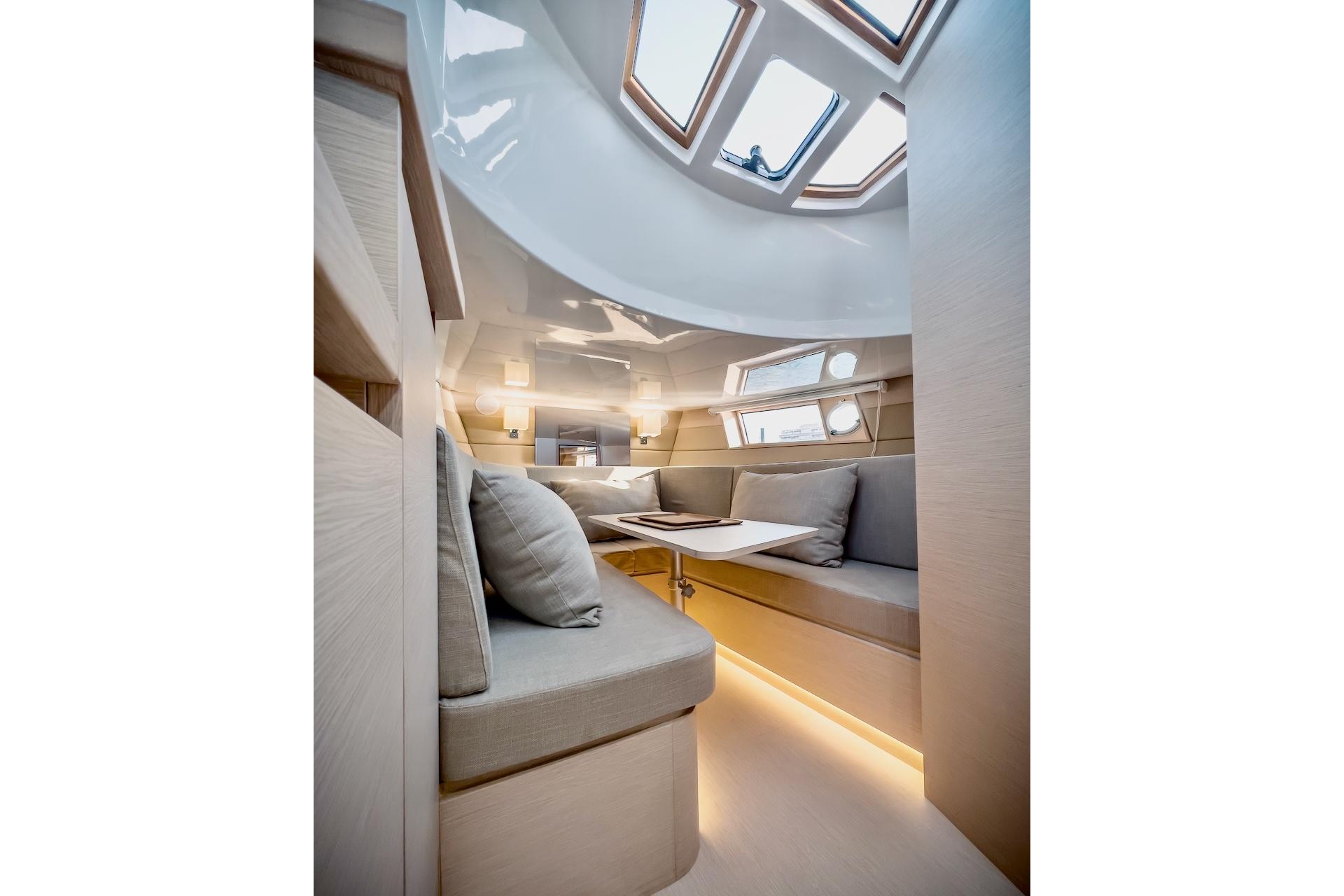 Tesoro-T40 Inboard 2022-OASIS FL-US-9744722 | Thumbnail