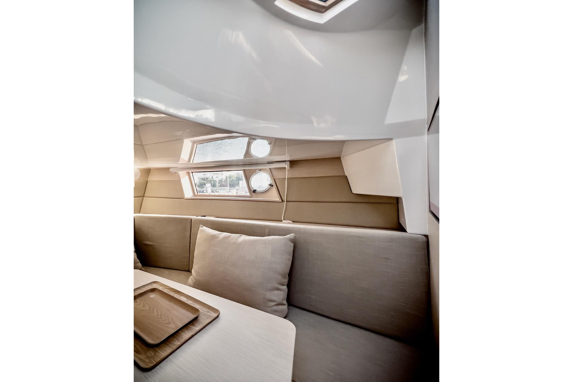 Tesoro-T40 Inboard 2022-OASIS FL-US-9744722 | Thumbnail