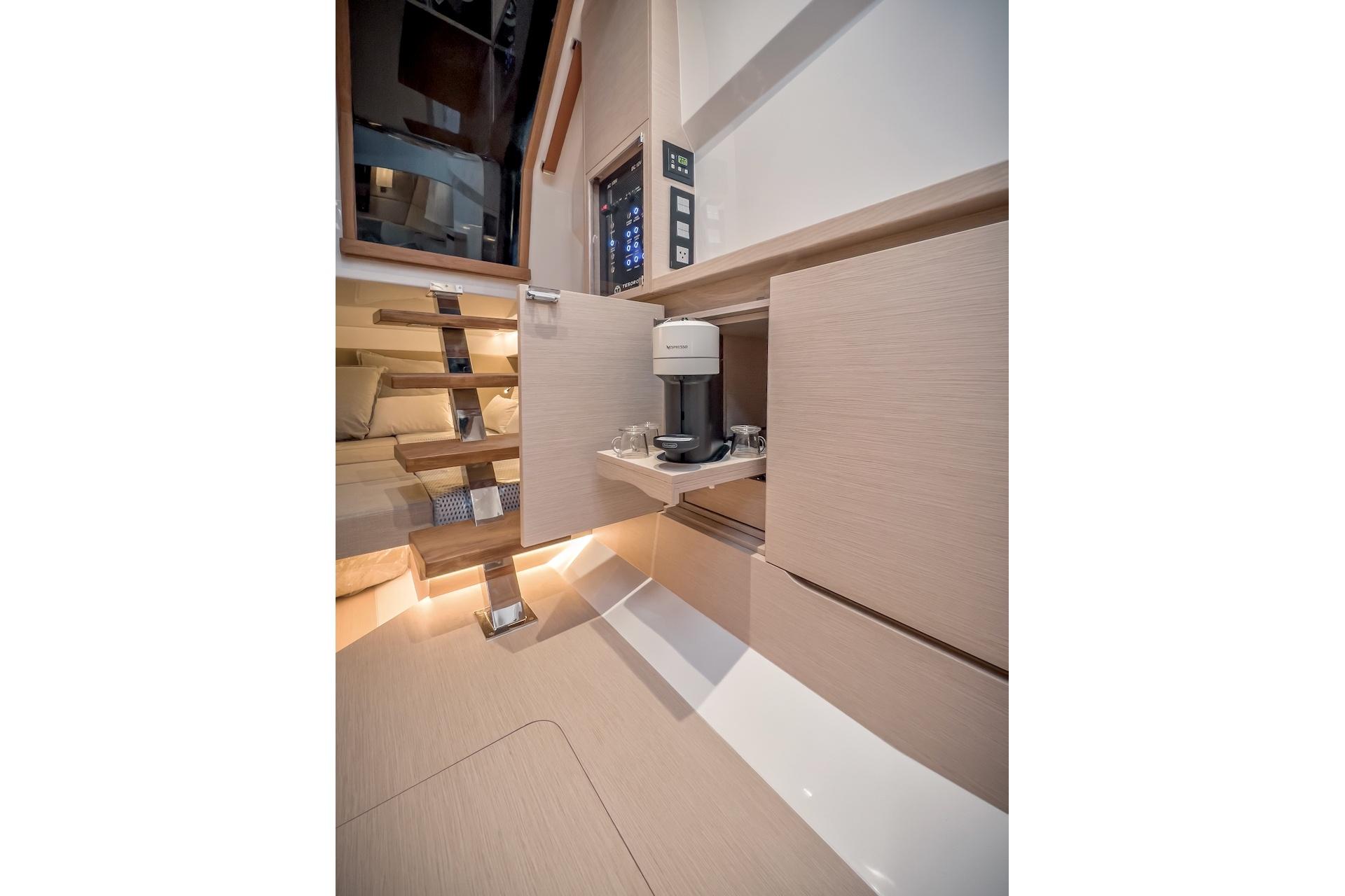 Tesoro-T40 Inboard 2022-OASIS FL-US-9744722 | Thumbnail