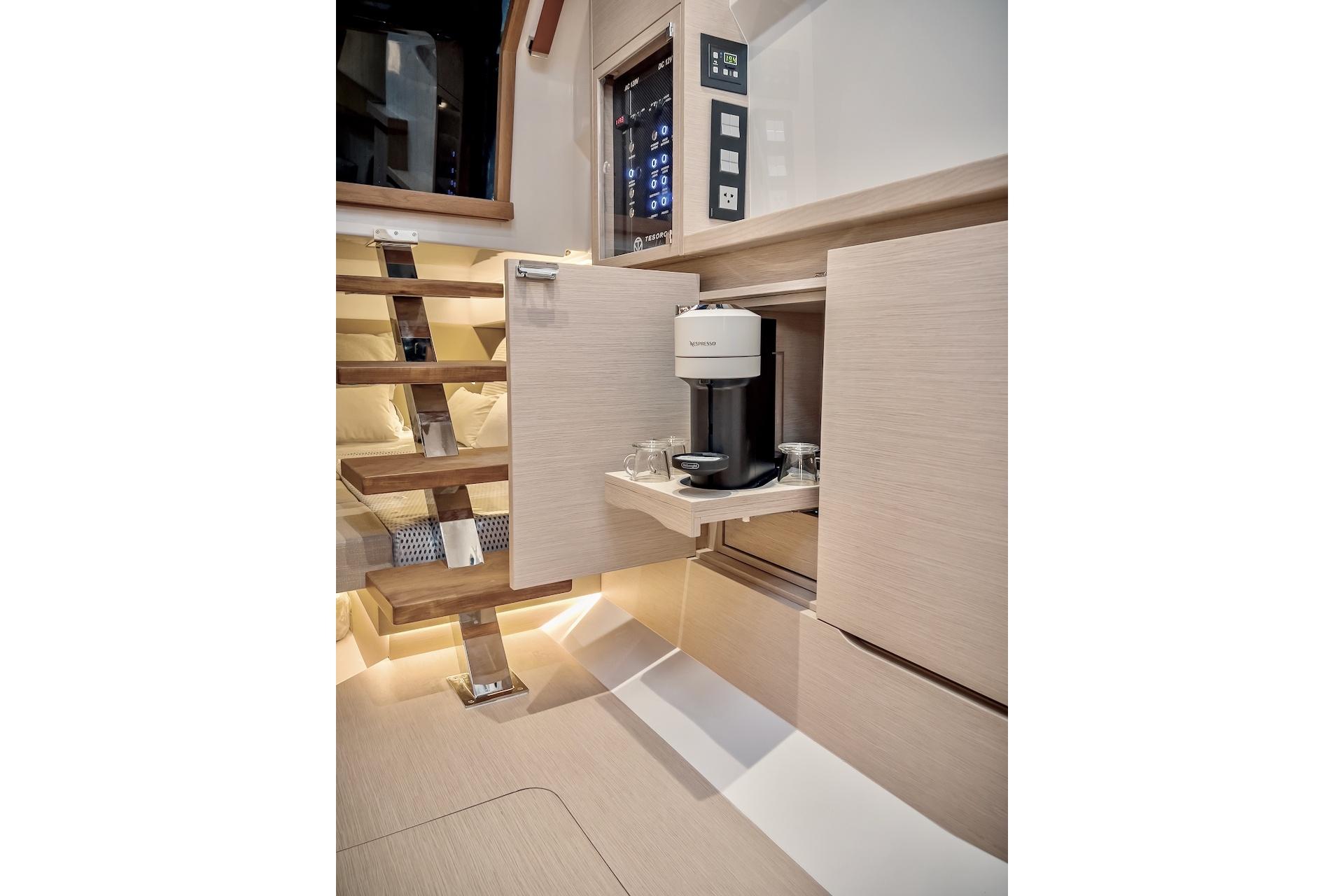 Tesoro-T40 Inboard 2022-OASIS FL-US-9744722 | Thumbnail