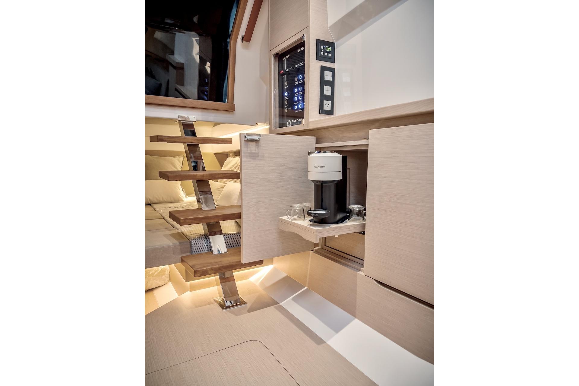 Tesoro-T40 Inboard 2022-OASIS FL-US-9744722 | Thumbnail