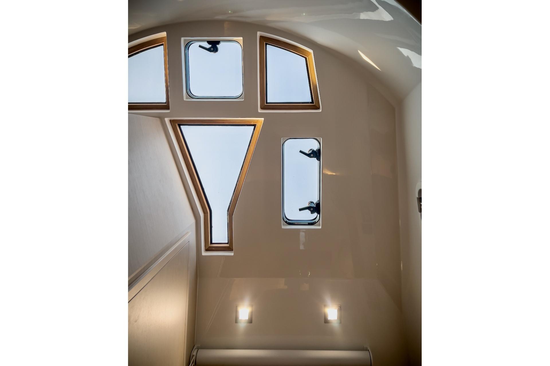 Tesoro-T40 Inboard 2022-OASIS FL-US-9744722 | Thumbnail