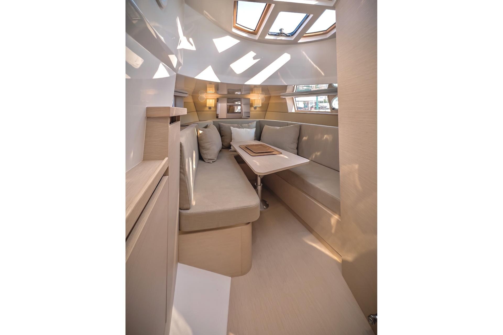 Tesoro-T40 Inboard 2022-OASIS FL-US-9744722 | Thumbnail