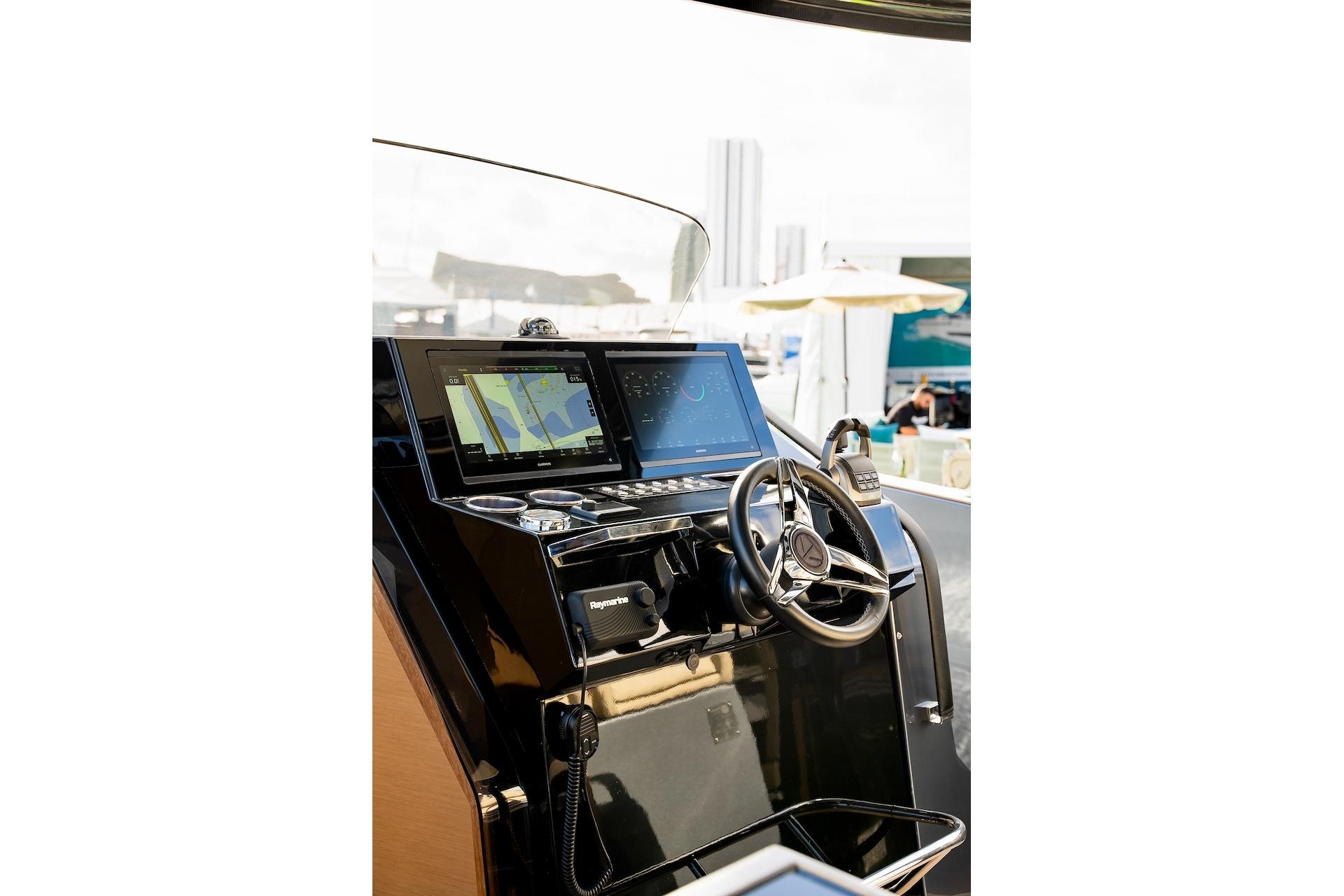 Tesoro-T40 Inboard 2022-OASIS FL-US-9744722 | Thumbnail