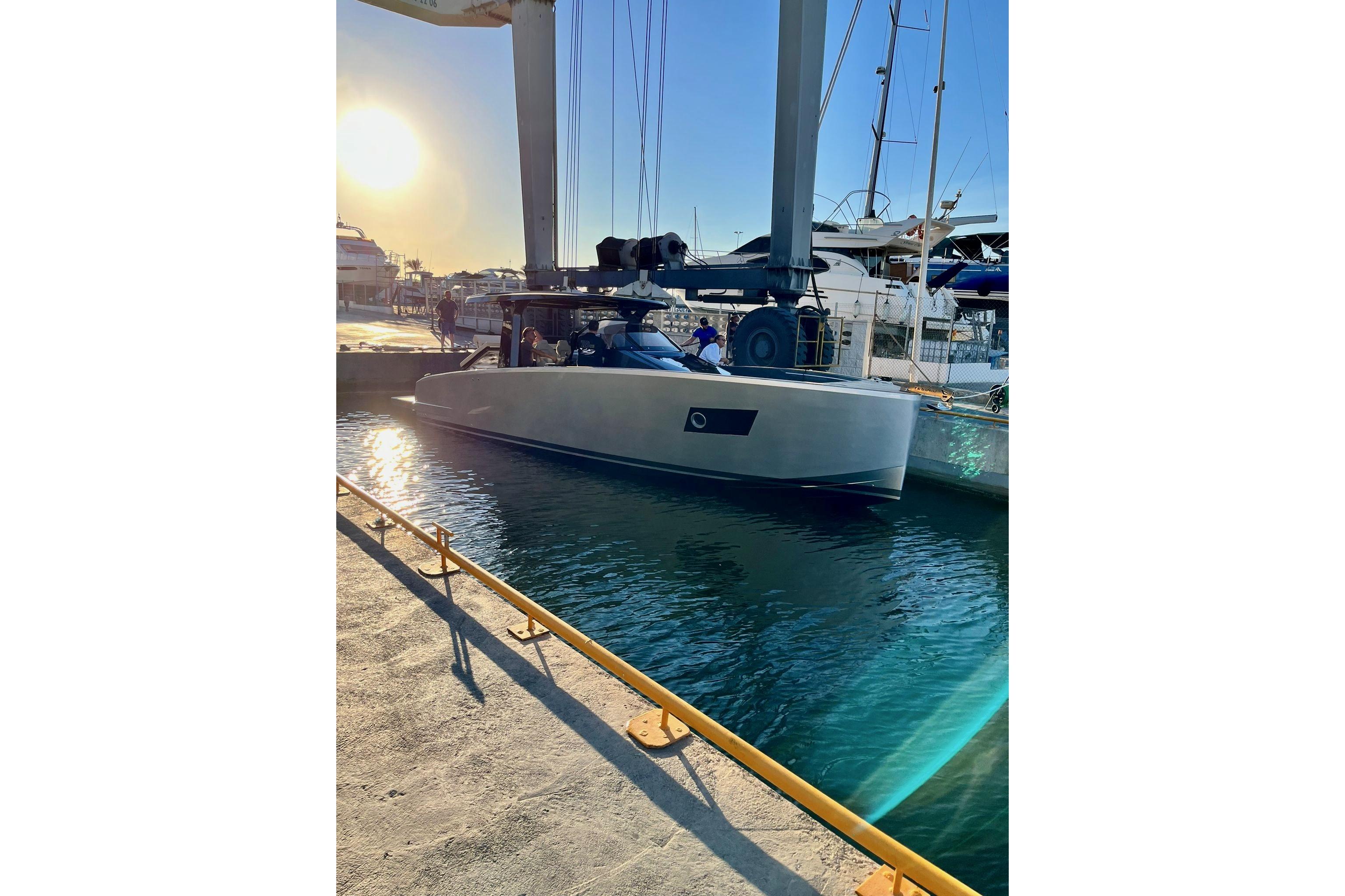 Tesoro-T40 Inboard 2022-OASIS FL-US-9744722 | Thumbnail
