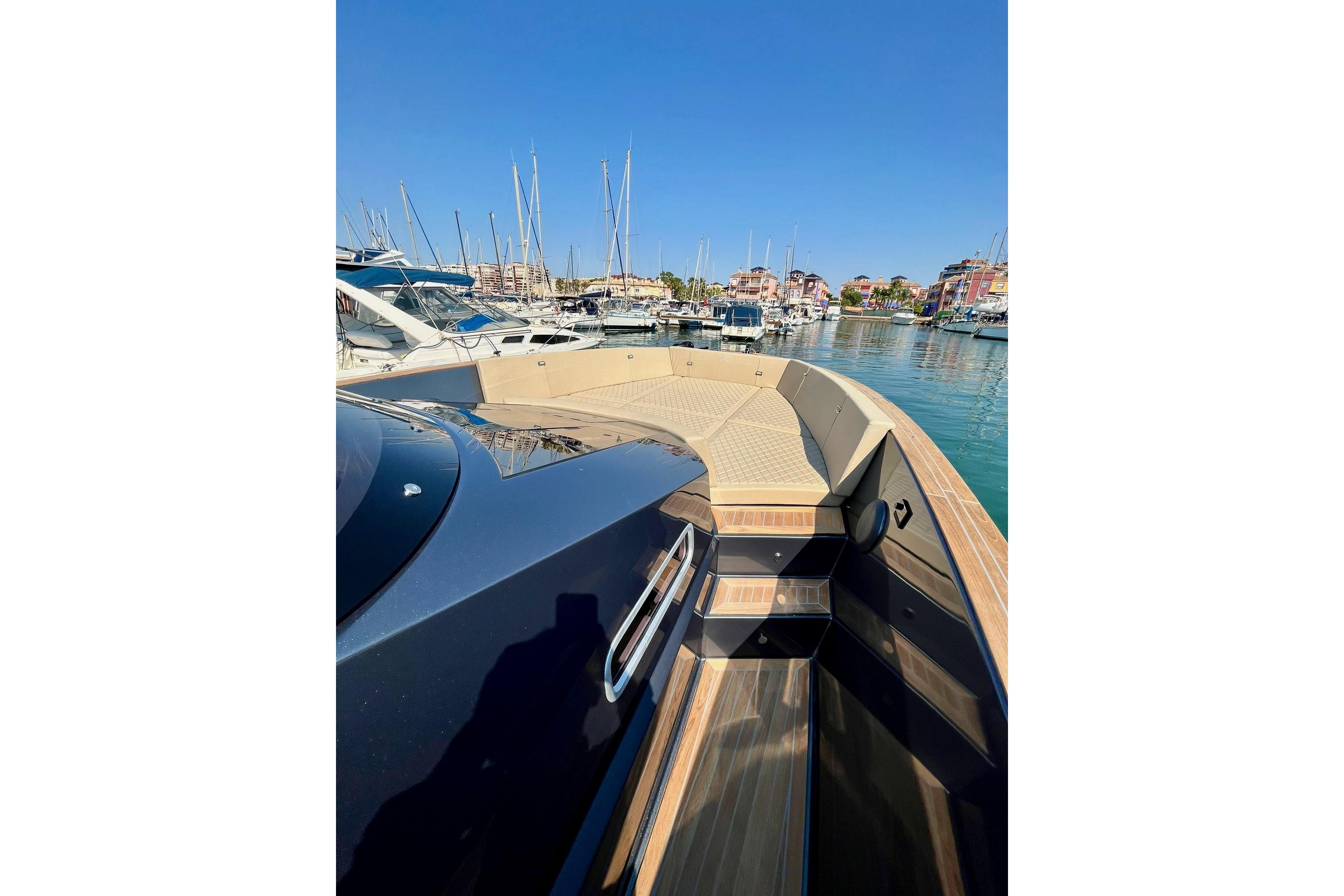 Tesoro-T40 Inboard 2022-OASIS FL-US-9744722 | Thumbnail