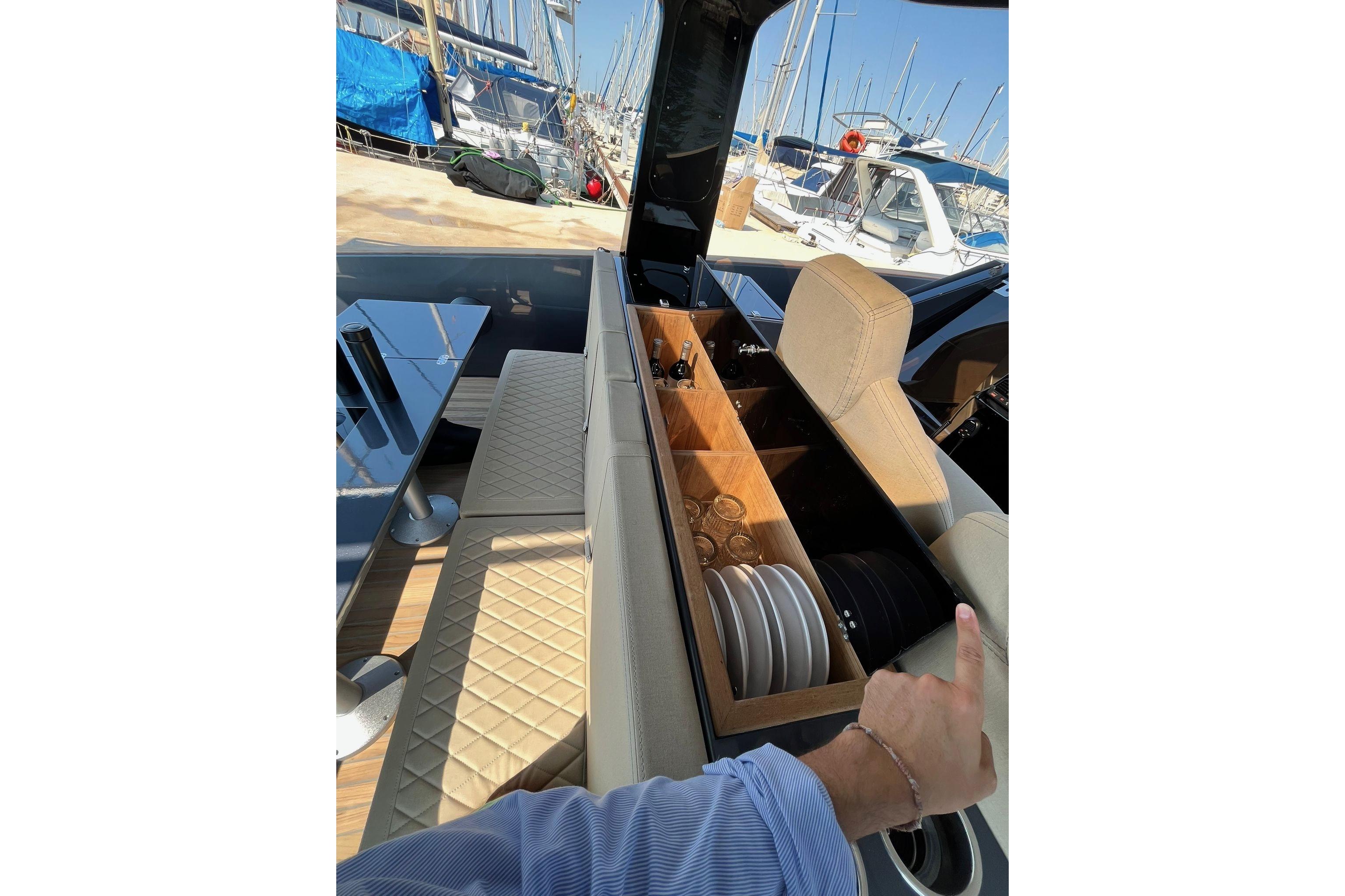 Tesoro-T40 Inboard 2022-OASIS FL-US-9744722 | Thumbnail