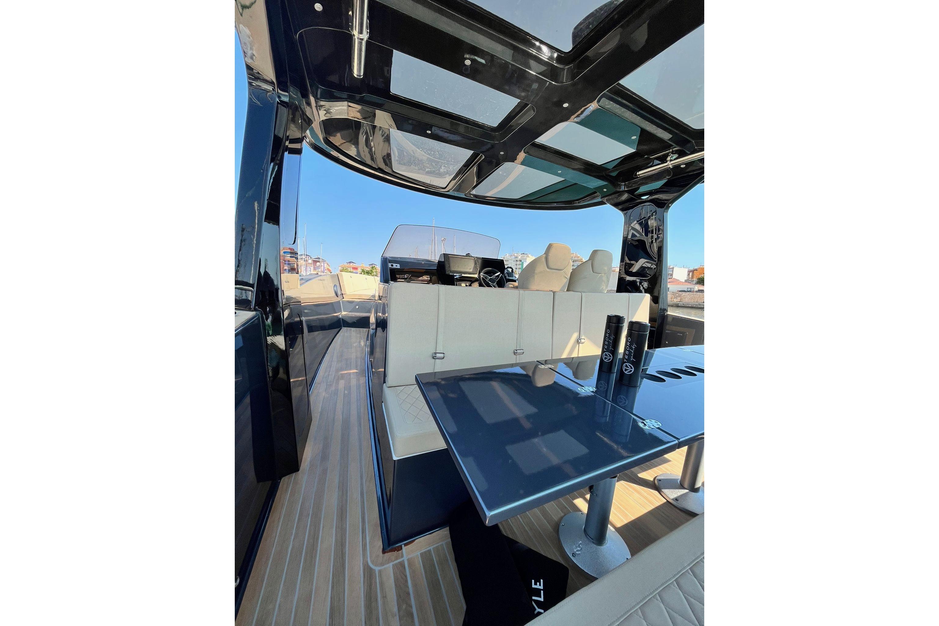 Tesoro-T40 Inboard 2022-OASIS FL-US-9744722 | Thumbnail