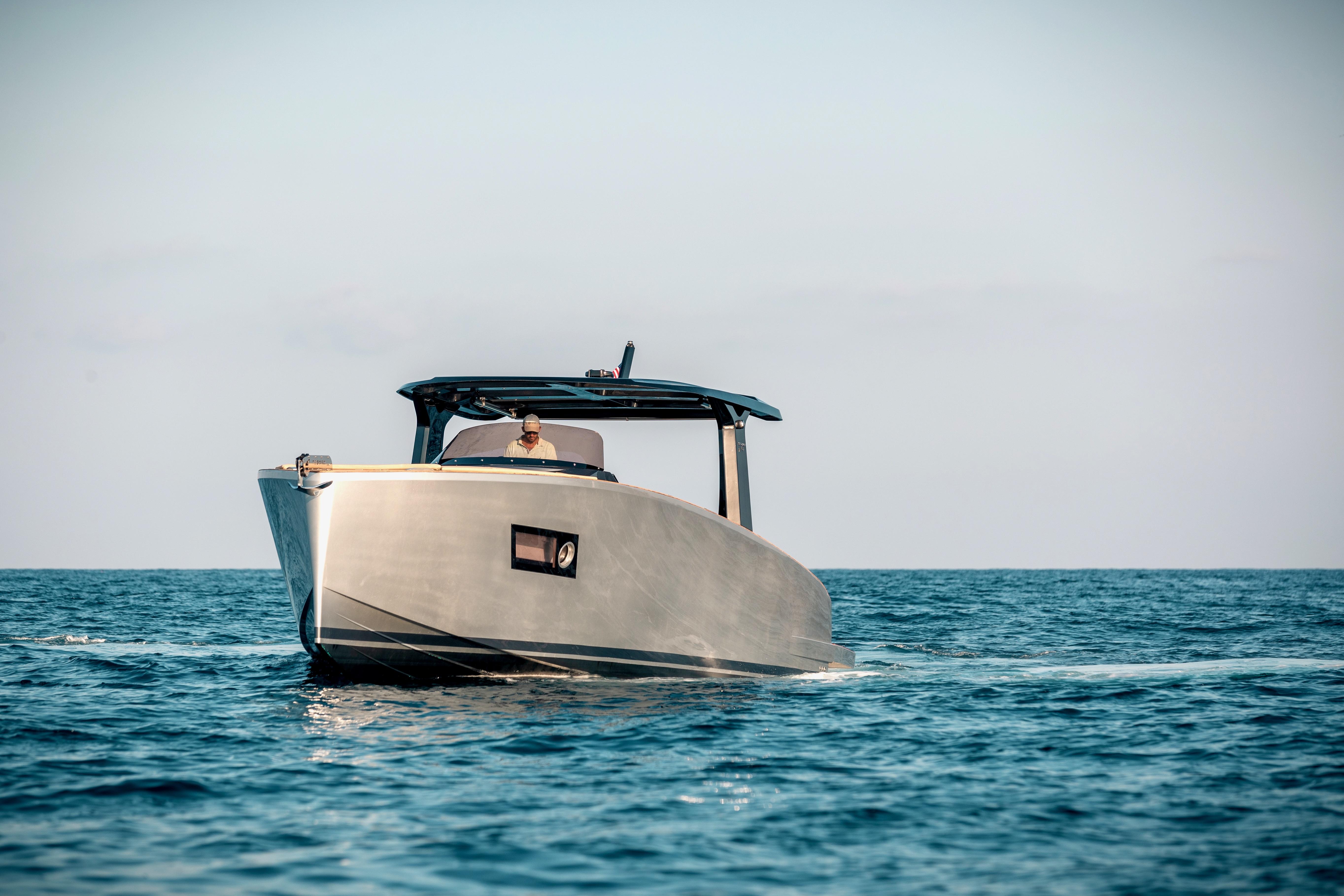 Tesoro-T40 Inboard 2022-OASIS FL-US-9744722 | Thumbnail