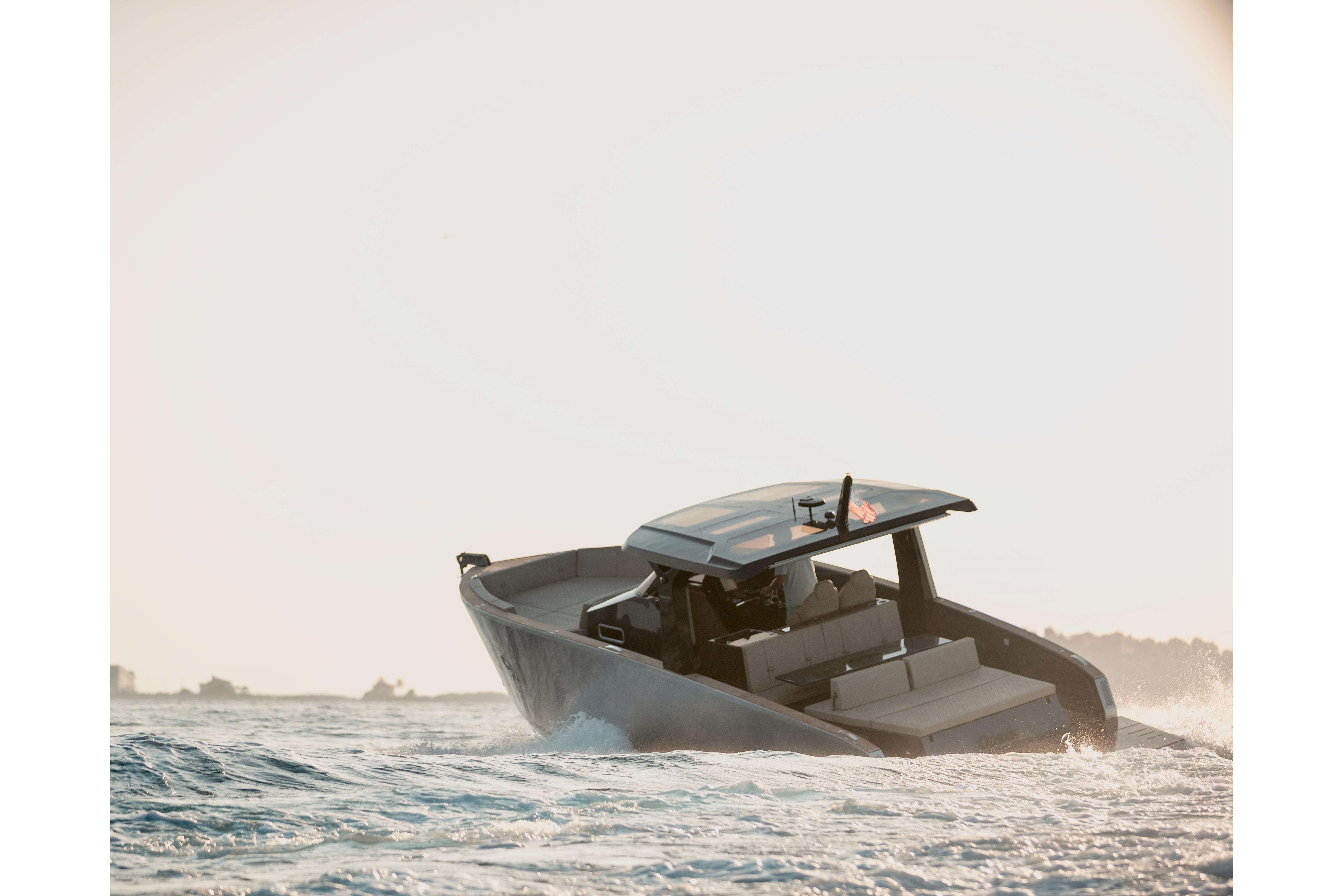 Tesoro-T40 Inboard 2022-OASIS FL-US-9744722 | Thumbnail