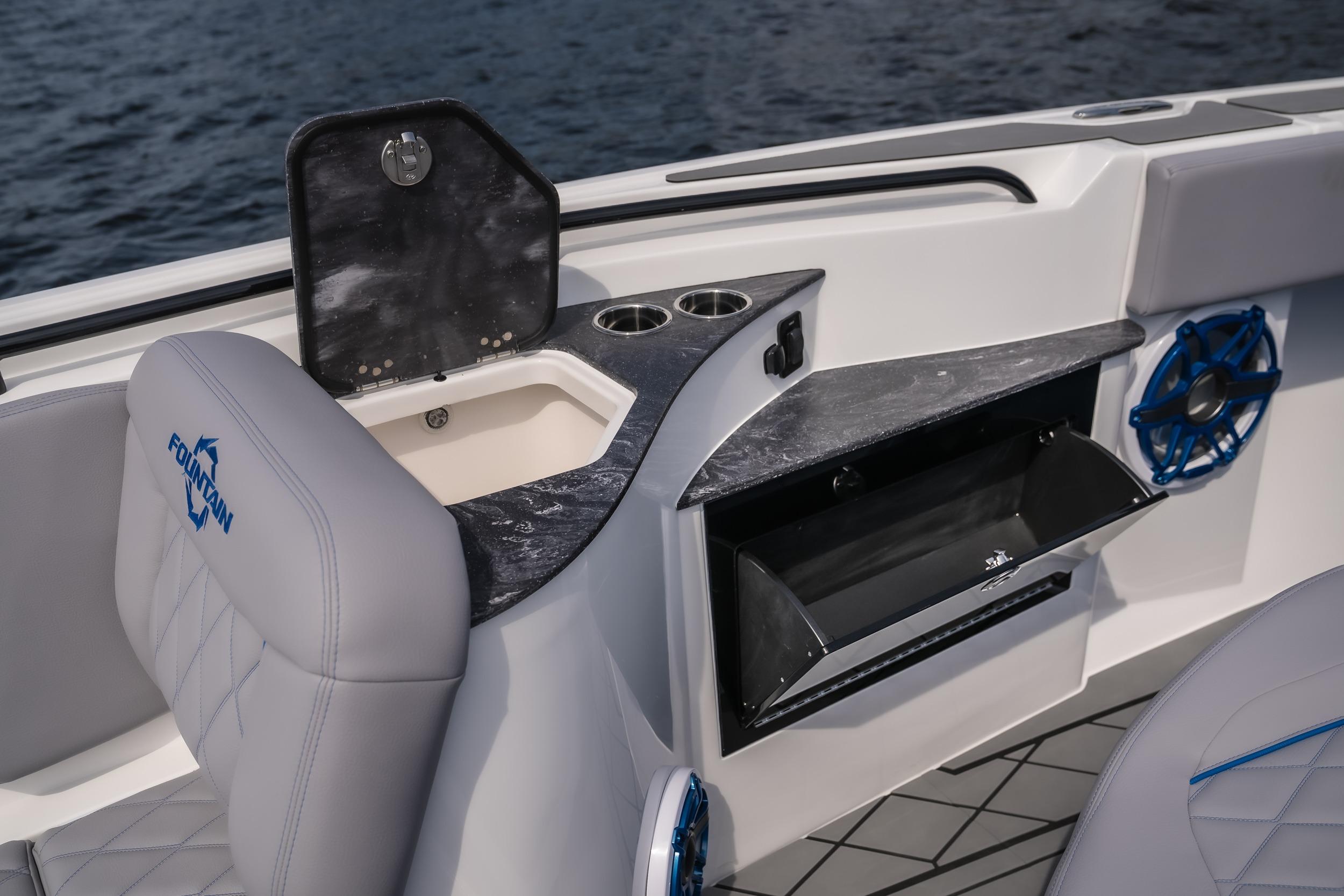 Fountain 43 SCX 2026 | HMY Yachts