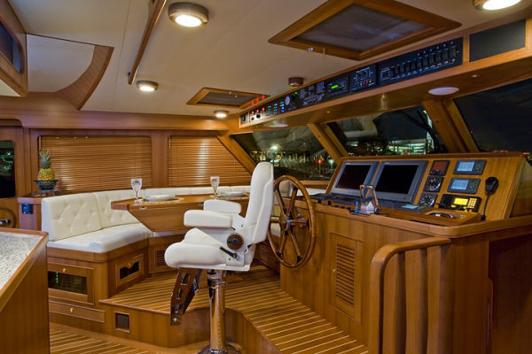 Pilothouse to Port (before second STIDD)