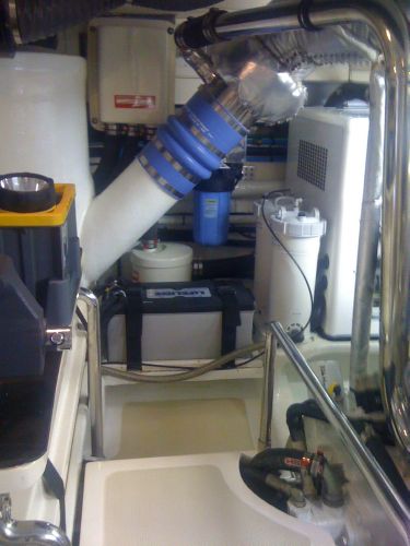 Engine room fwd, starboard side