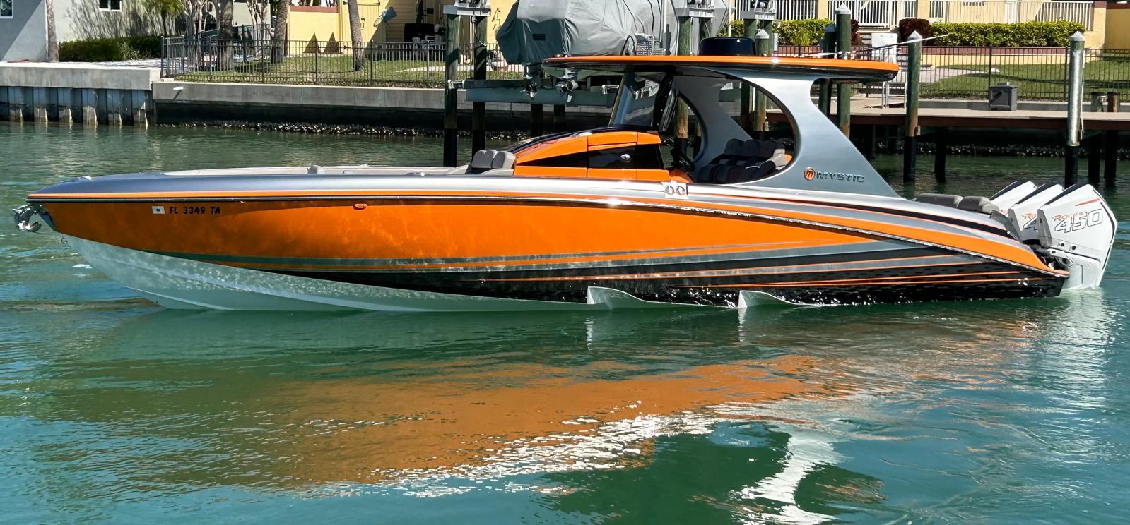 2022 Mystic Powerboats m3800
