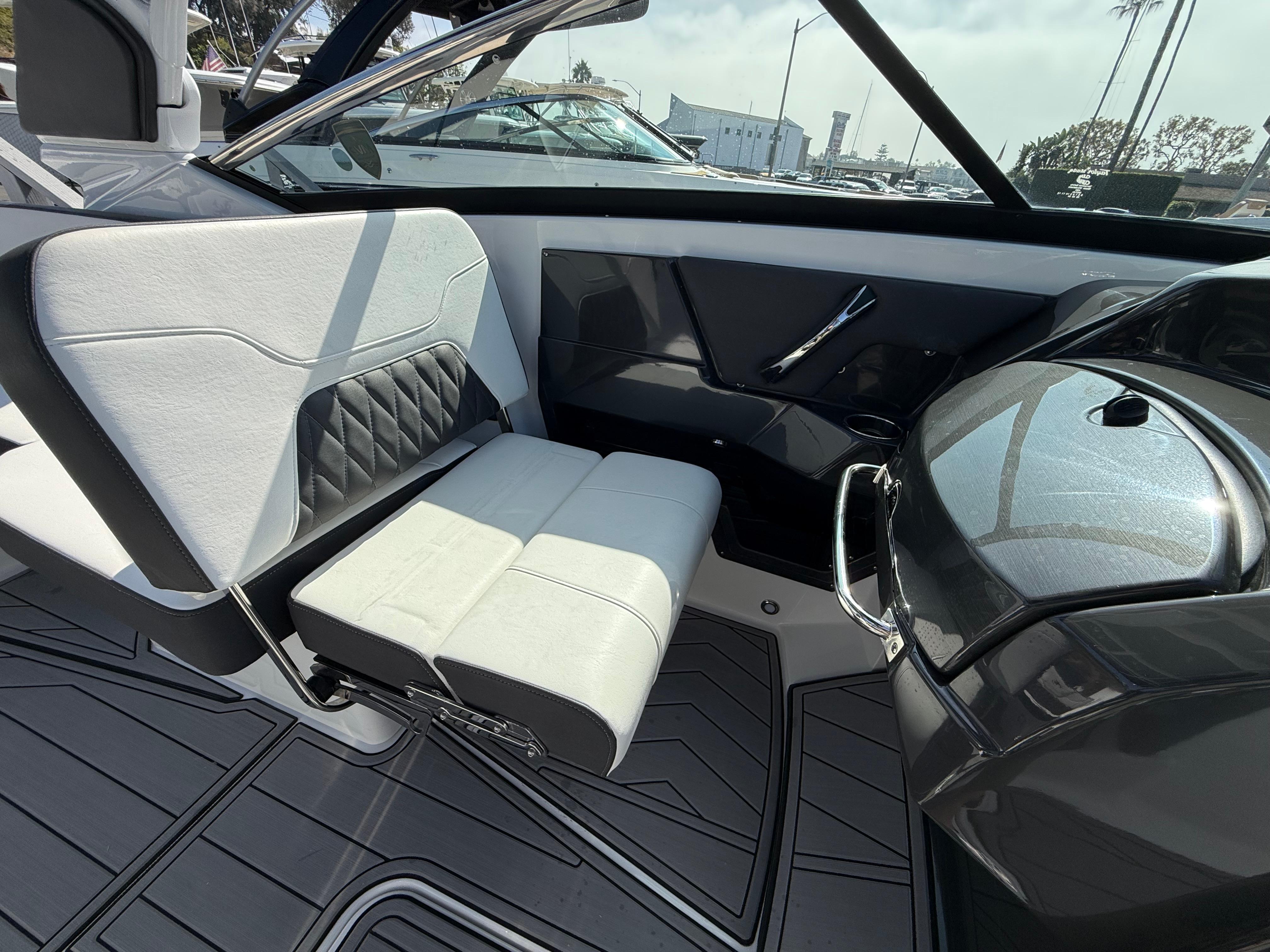 2021 Monterey 298SS #TMB412D inventory image at Sun Country Marine Group, Newport Beach 2021 Monterey 298SS #TMB412D inventory image at Sun Country Marine Group, Newport Beach