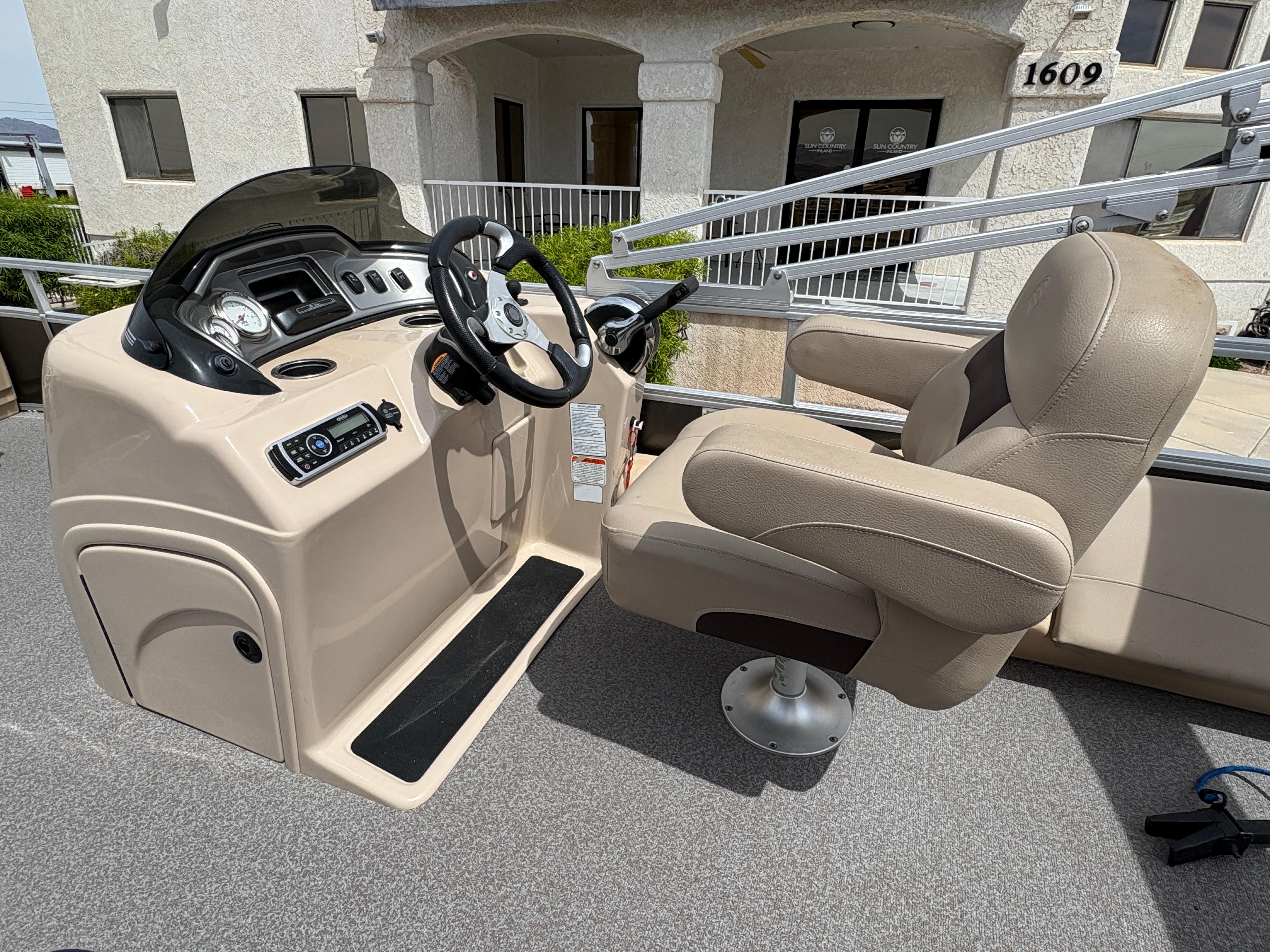 2017 Sun Tracker Fishin' Barge 22 DLX #TRW4842 inventory image at Sun Country Marine Group, Lake Havasu City, AZ 2017 Sun Tracker Fishin' Barge 22 DLX #TRW4842 inventory image at Sun Country Marine Group, Lake Havasu City, AZ
