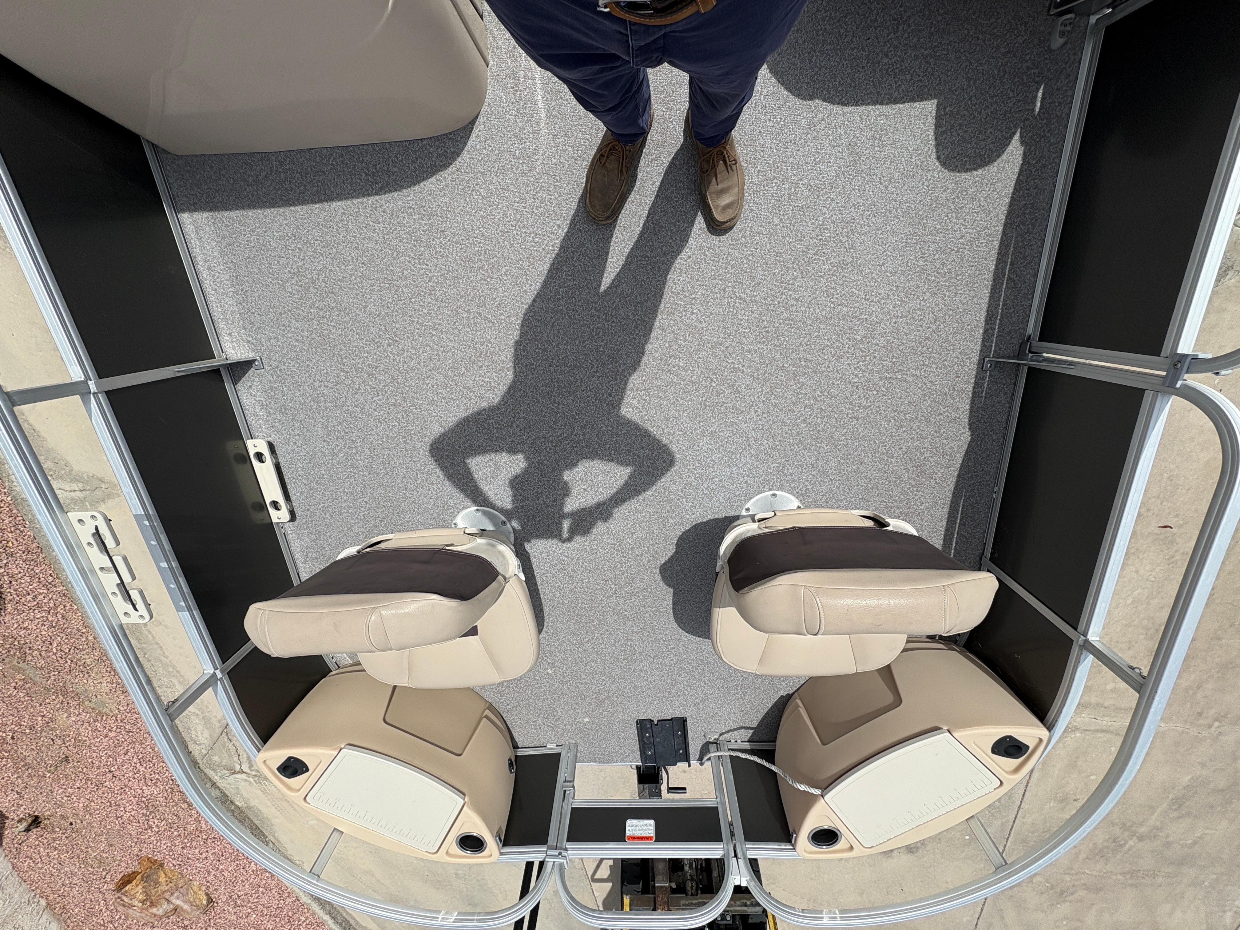 2017 Sun Tracker Fishin' Barge 22 DLX #TRW4842 inventory image at Sun Country Marine Group, Lake Havasu City, AZ 2017 Sun Tracker Fishin' Barge 22 DLX #TRW4842 inventory image at Sun Country Marine Group, Lake Havasu City, AZ