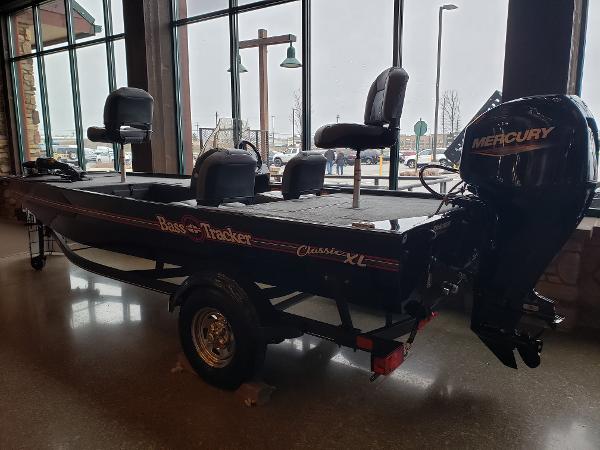 2022 Tracker Boats boat for sale, model of the boat is Bass Tracker Classic XL & Image # 2 of 52