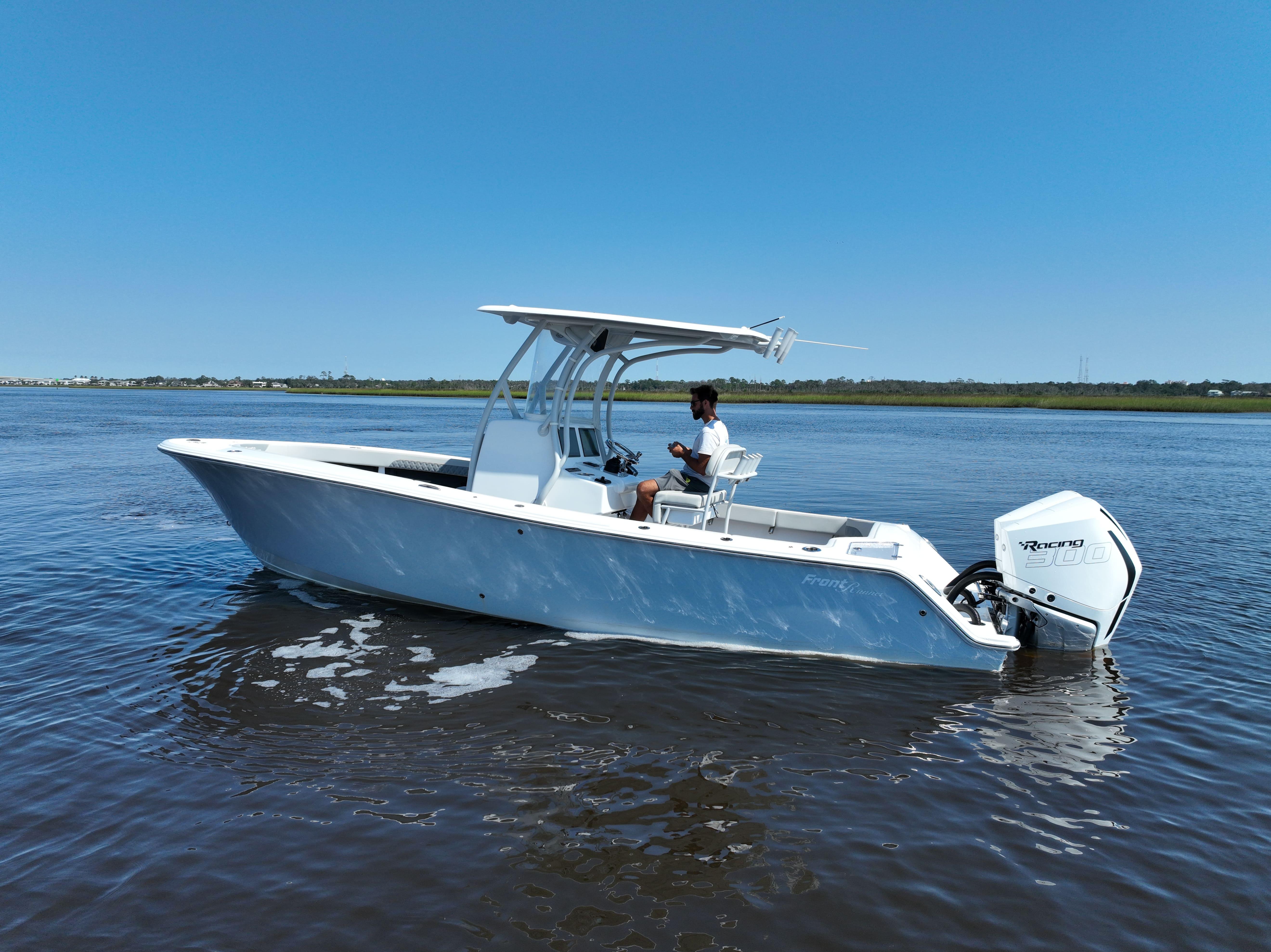 2023-front-runner-26-center-console-power-9714735-20250313131058693-1_XLARGE