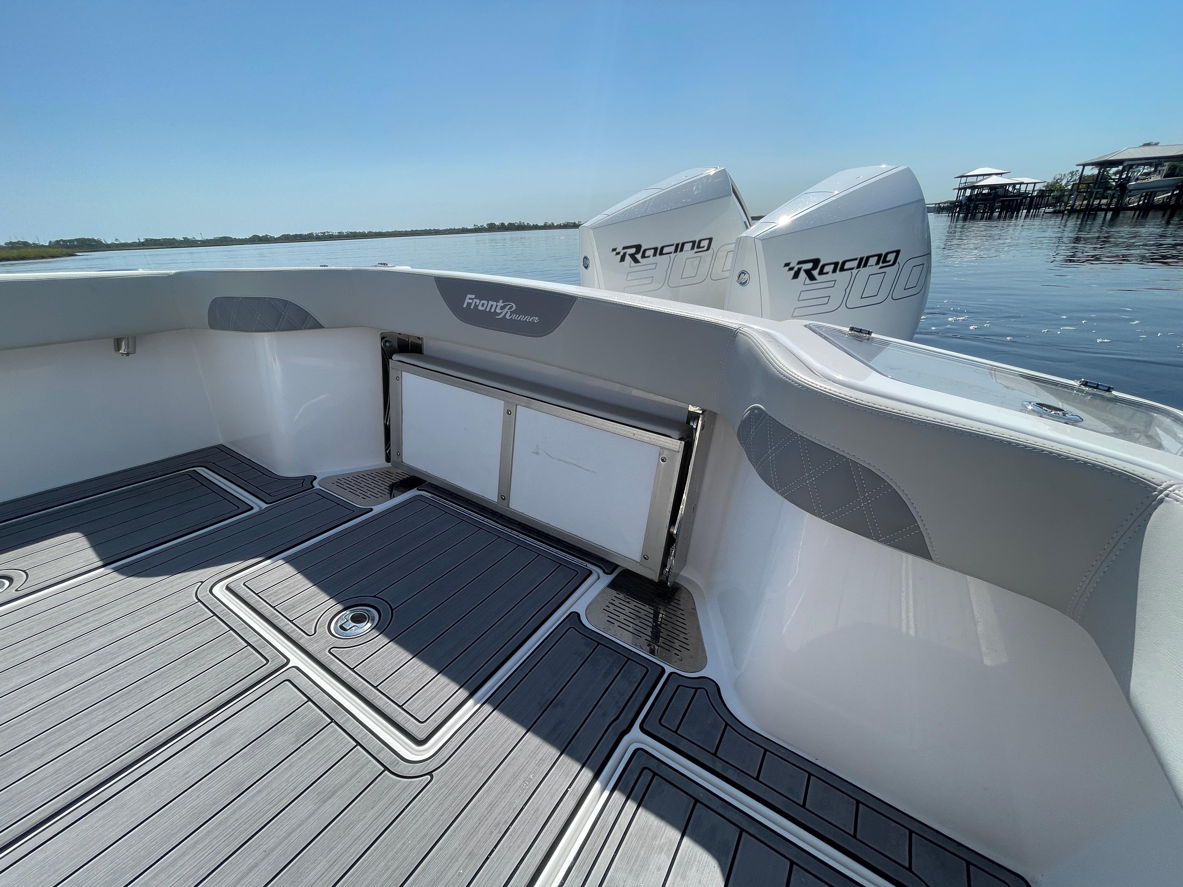 2023-front-runner-26-center-console-power-9714735-20250313131211061-1_XLARGE