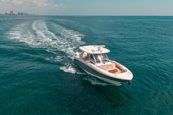 36' Boston Whaler, Listing Number 100916704, Image No. 43