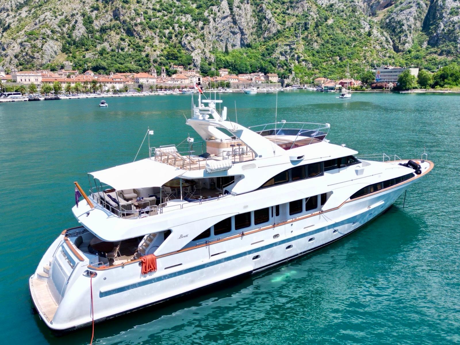 2000 benetti classic 115 friendship marmaris for sale