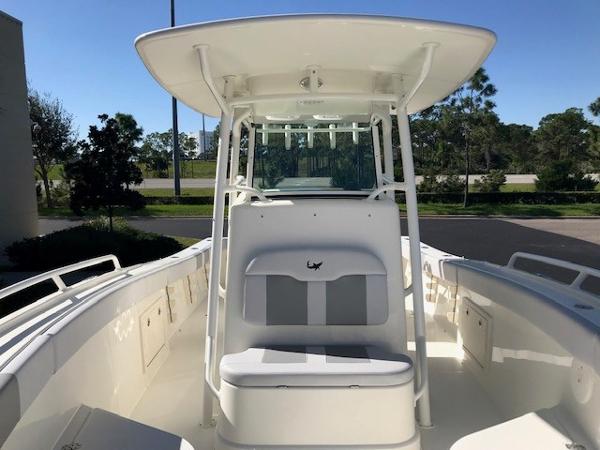 2020 Mako boat for sale, model of the boat is 284 CC & Image # 9 of 99