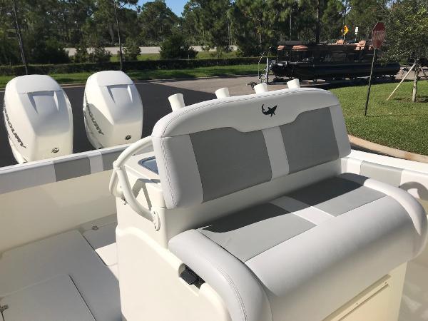 2020 Mako boat for sale, model of the boat is 284 CC & Image # 12 of 99
