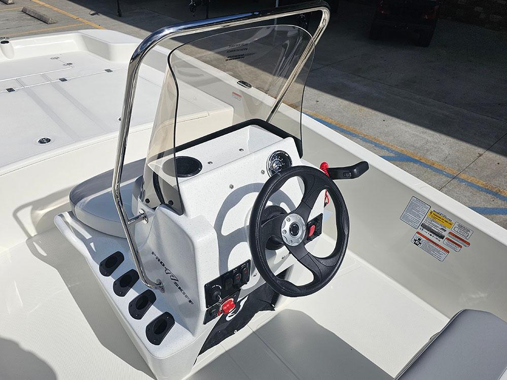 2025 Mako Pro Skiff 17 CC