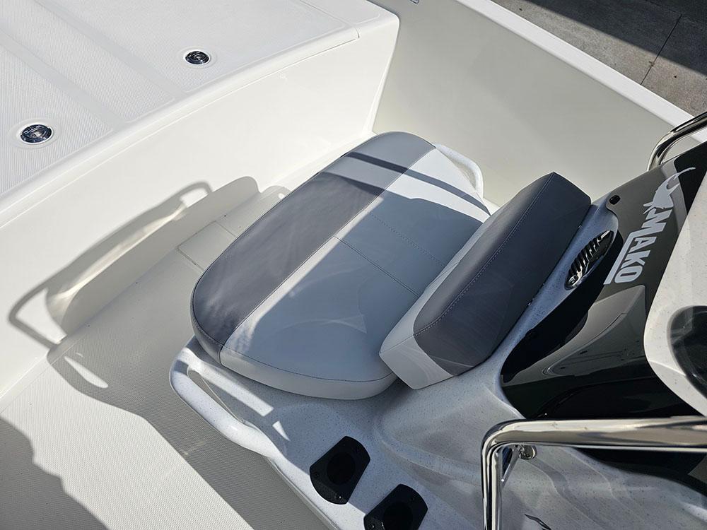 2025 Mako Pro Skiff 17 CC