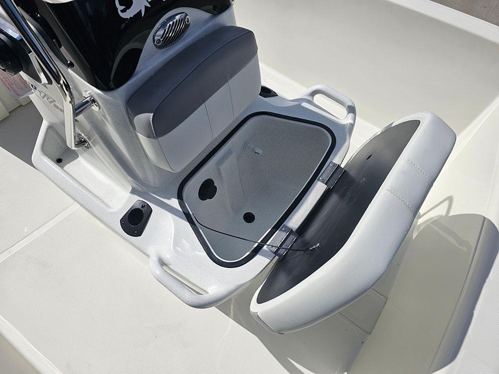 2025 Mako Pro Skiff 17 CC