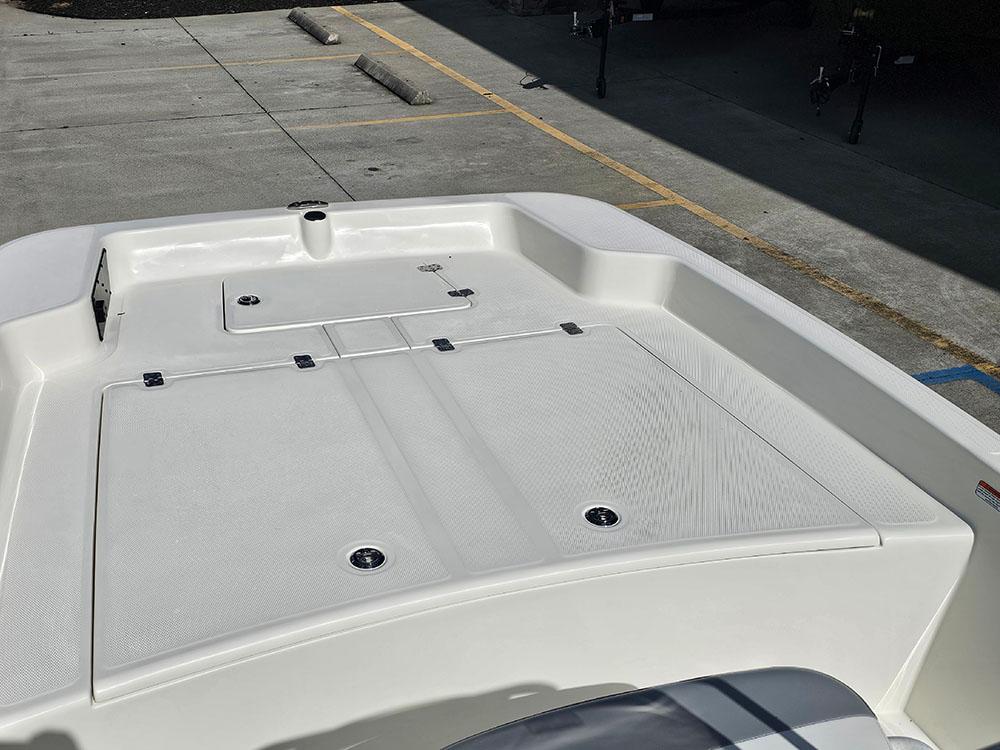 2025 Mako Pro Skiff 17 CC