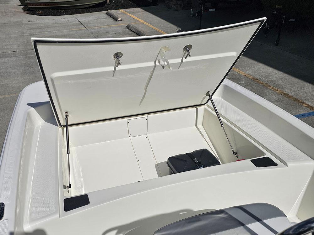 2025 Mako Pro Skiff 17 CC