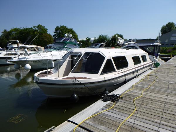 2004 Alpha Craft 35