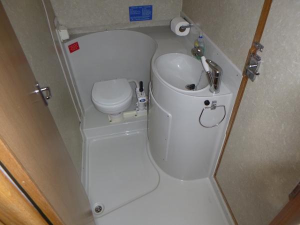 2004 Alpha Craft 35
