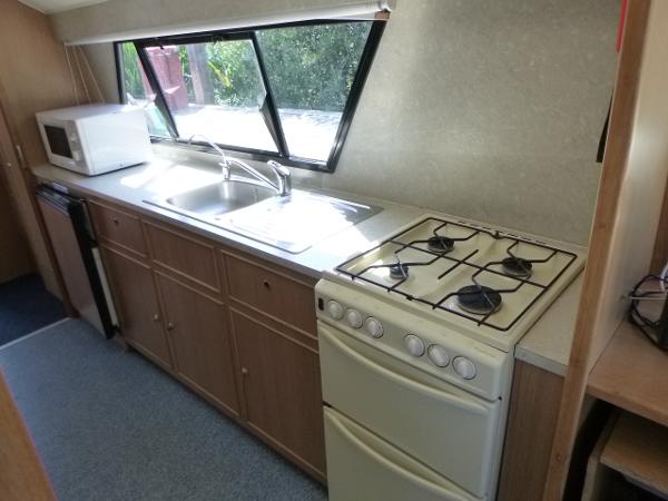 2004 Alpha Craft 35