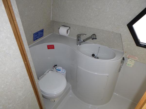 2004 Alpha Craft 35
