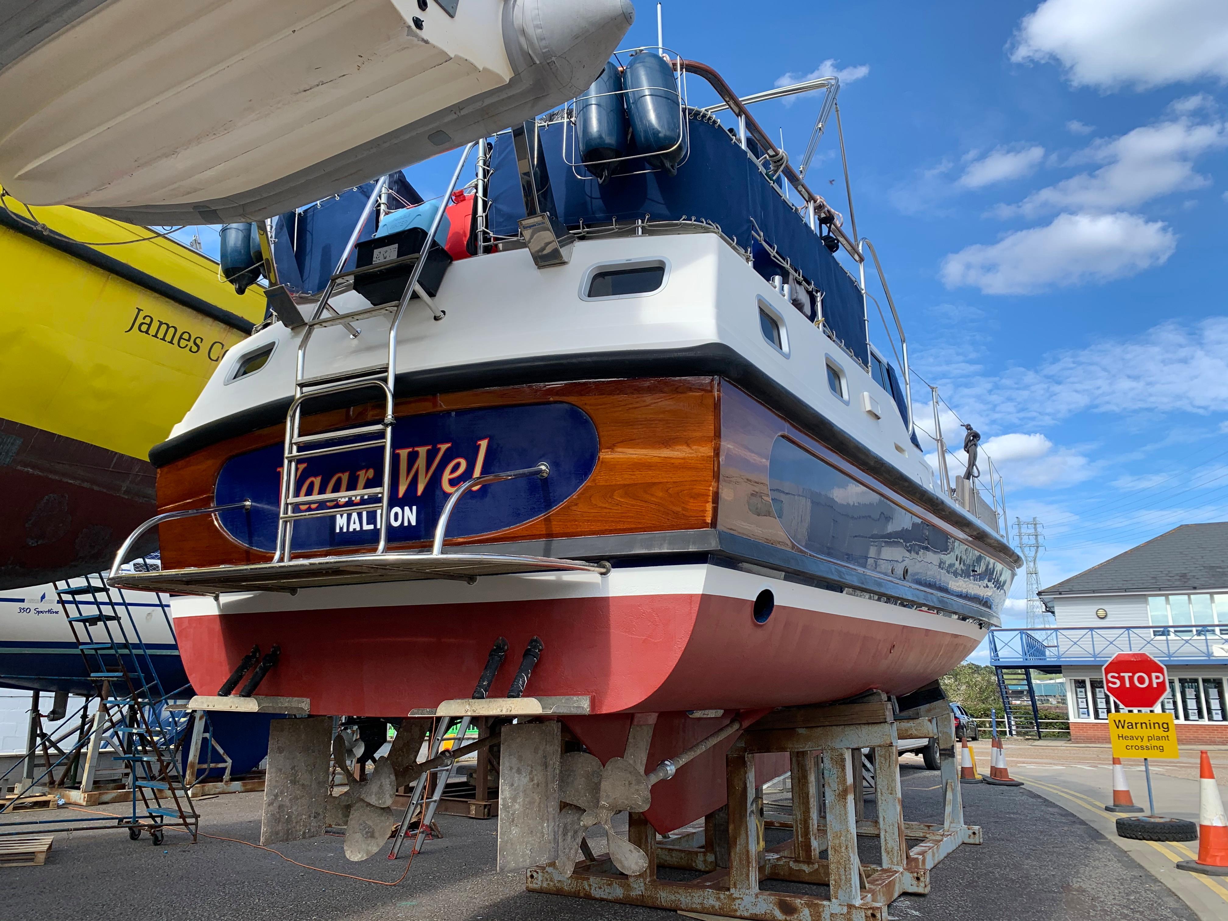 nelson 38 motor yacht