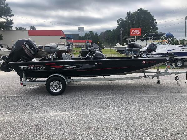 2016 Triton boat for sale, model of the boat is 18 C TX & Image # 5 of 29