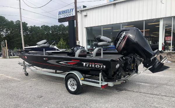2016 Triton boat for sale, model of the boat is 18 C TX & Image # 2 of 29
