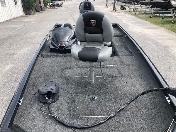 2016 Triton boat for sale, model of the boat is 18 C TX & Image # 11 of 29
